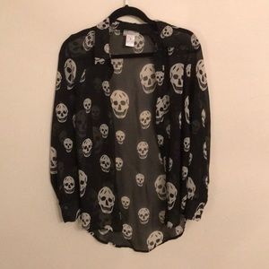 Skull collar button up